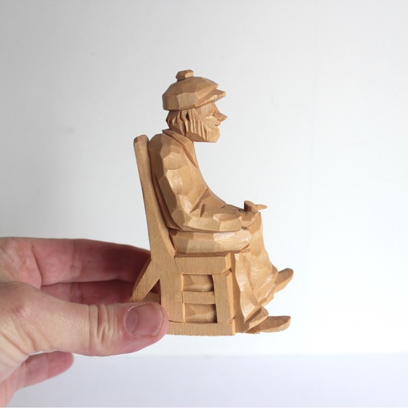 Vintage D. Daigle Signed Québec Hand Carved Wood Man, French Canadian Folk Art - Picture 2 of 7